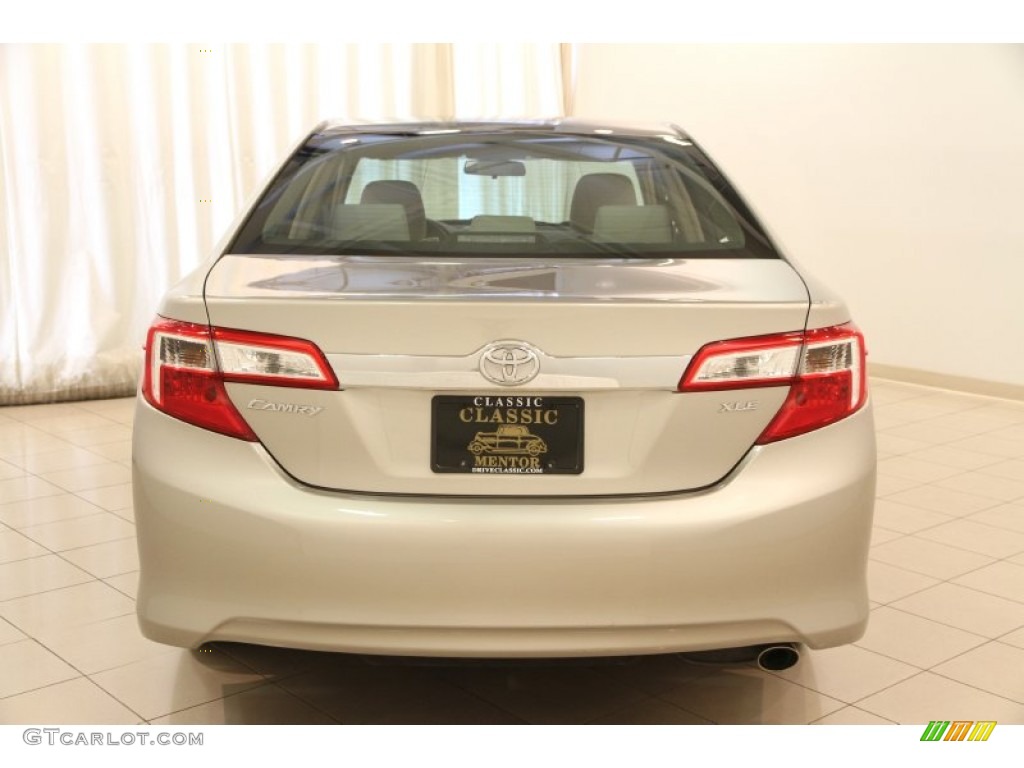 2013 Camry XLE - Champagne Mica / Ivory photo #15
