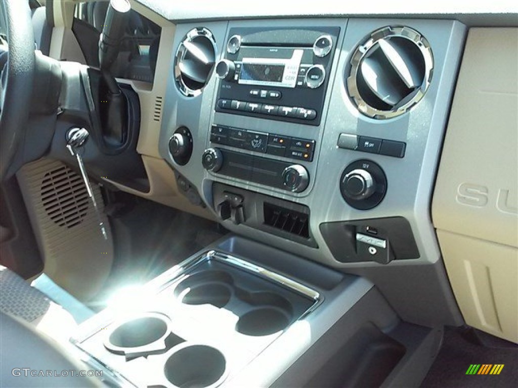 2015 F350 Super Duty XLT Crew Cab 4x4 - Green Gem / Adobe photo #26