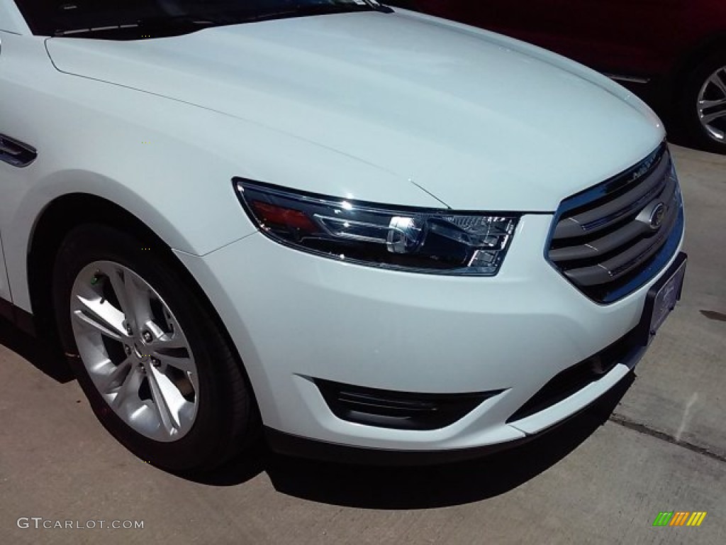2015 Taurus SEL - Oxford White / Dune photo #2