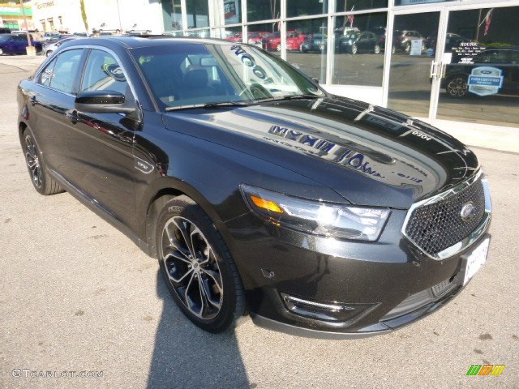 2015 Taurus SHO AWD - Tuxedo Black Metallic / SHO Charcoal Black photo #2