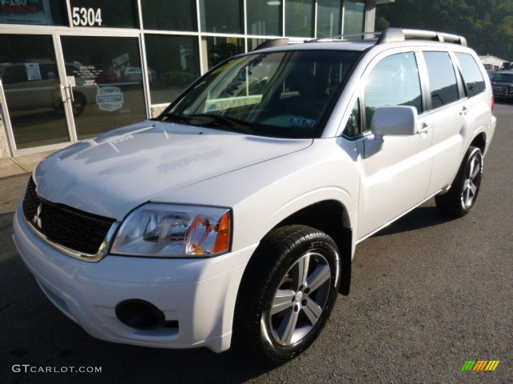 2011 Mitsubishi Endeavor SE AWD Exterior Photos