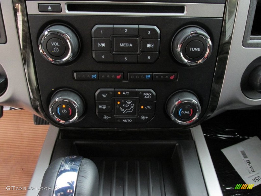 2016 Ford Expedition Limited Controls Photo #106999402