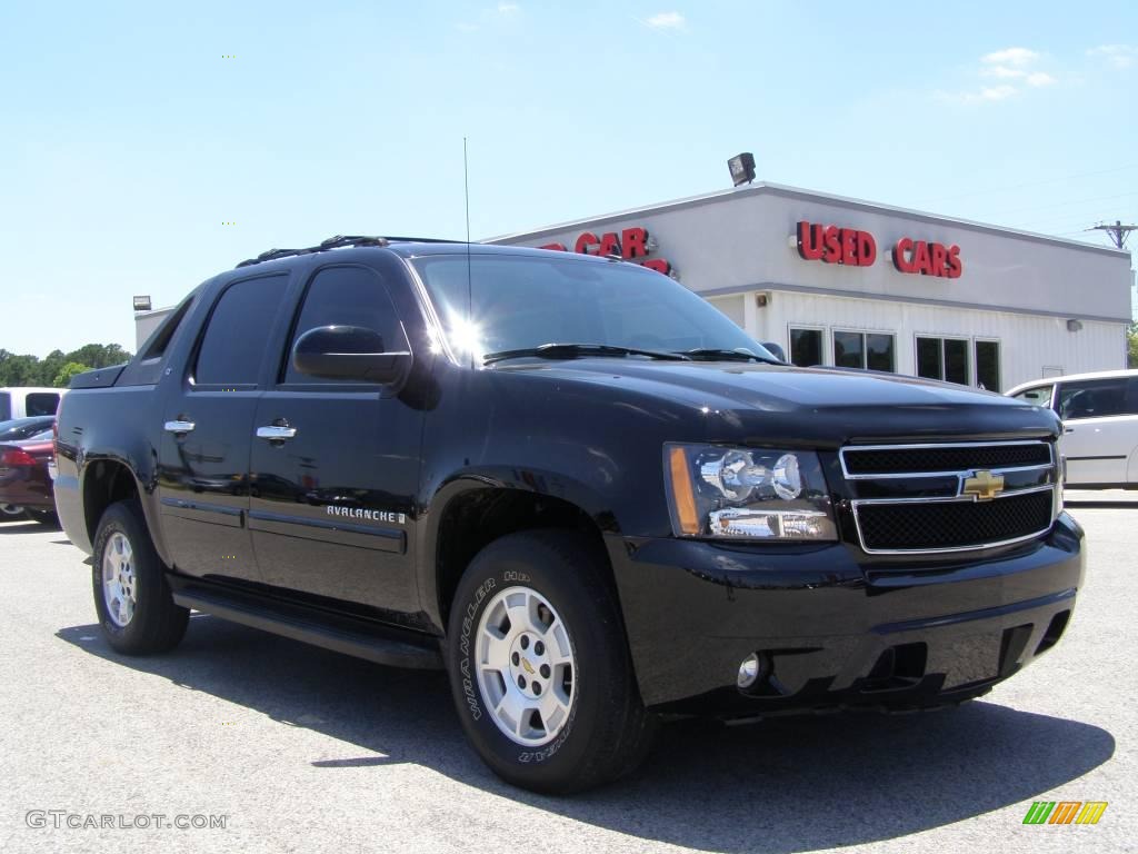 Black Chevrolet Avalanche