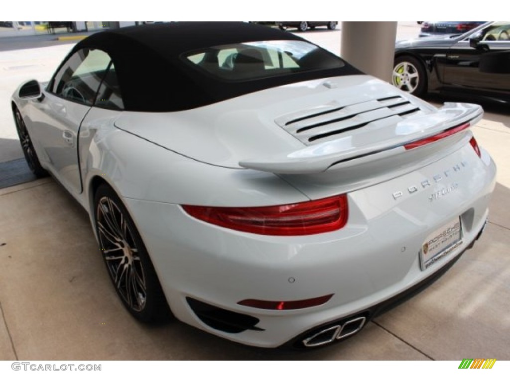 2016 911 Turbo S Coupe - Carrara White Metallic / Black photo #5