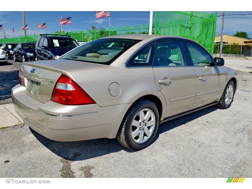2005 Five Hundred SEL - Pueblo Gold Metallic / Shale Grey photo #34