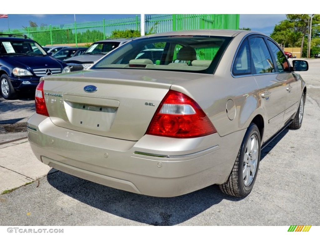 2005 Five Hundred SEL - Pueblo Gold Metallic / Shale Grey photo #35