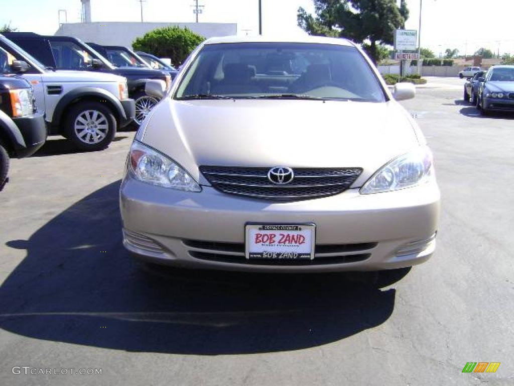2003 Camry LE - Desert Sand Mica / Taupe photo #5