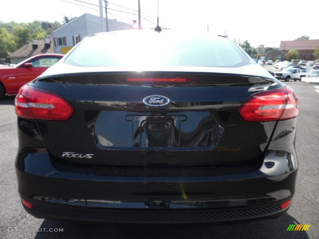 2015 Focus S Sedan - Tuxedo Black Metallic / Charcoal Black photo #7