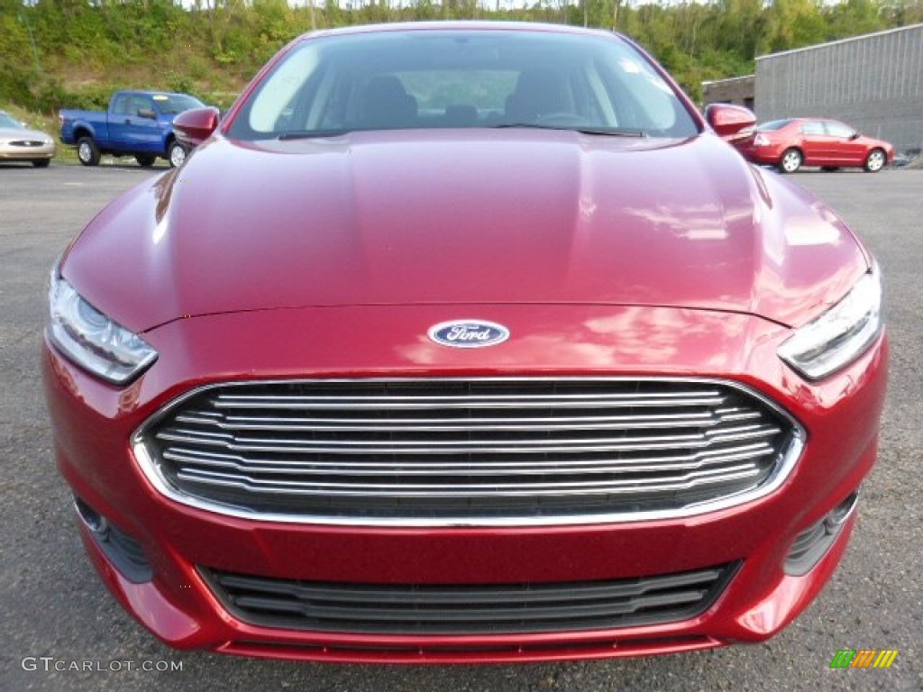 2016 Fusion SE - Ruby Red Metallic / Charcoal Black photo #6