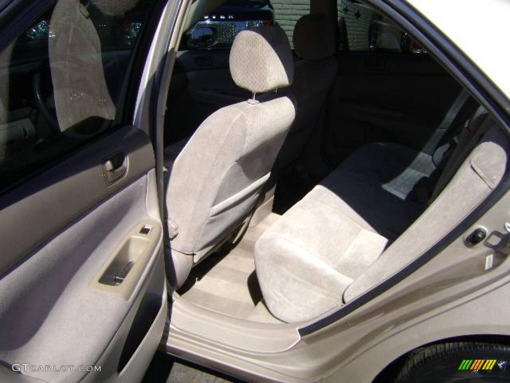 2003 Camry LE - Desert Sand Mica / Taupe photo #8