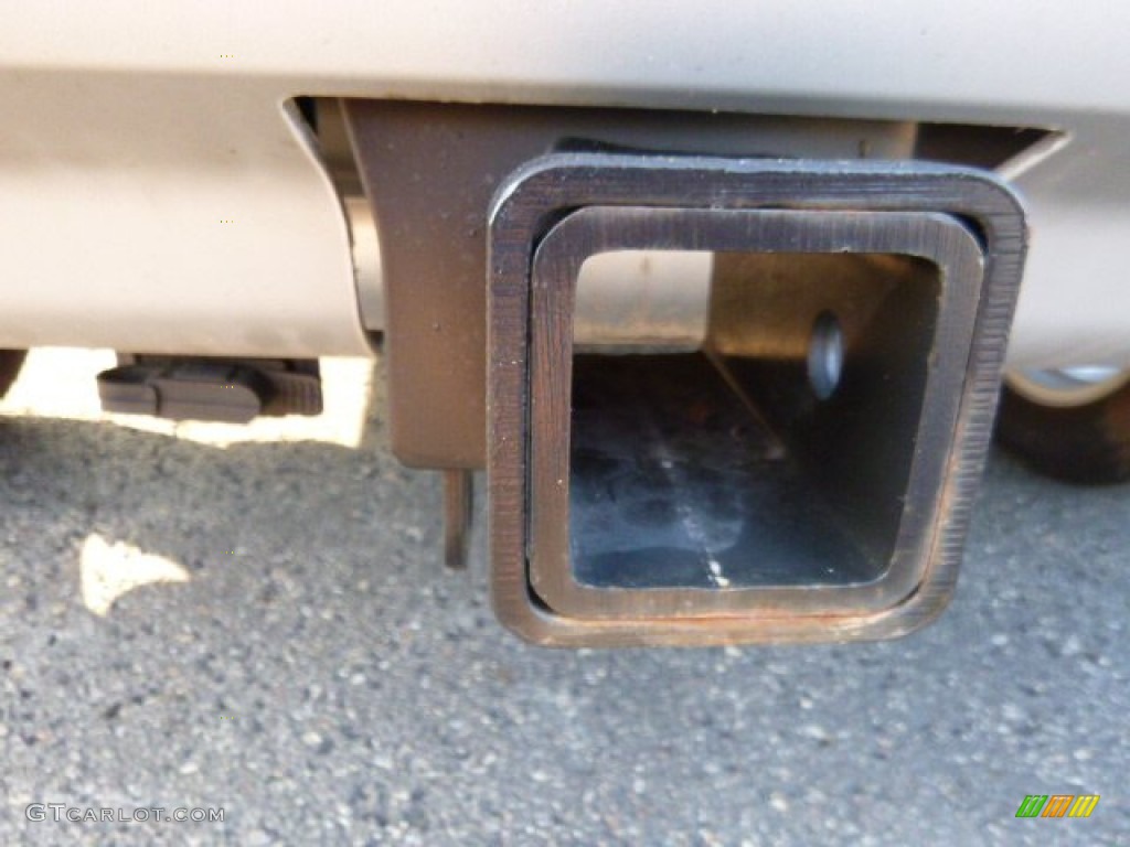 2015 Escape SE - Oxford White / Medium Light Stone photo #3