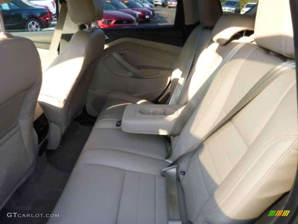 2015 Escape SE - Oxford White / Medium Light Stone photo #8