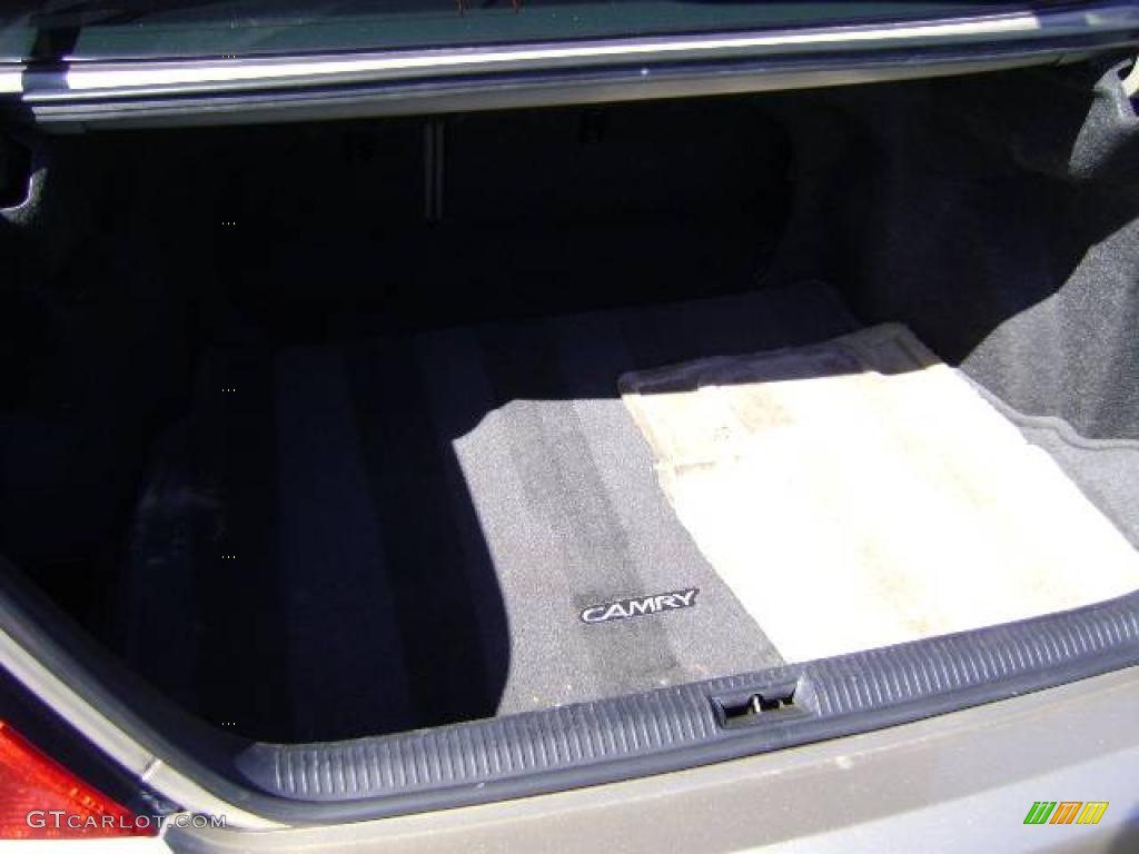 2003 Camry LE - Desert Sand Mica / Taupe photo #12
