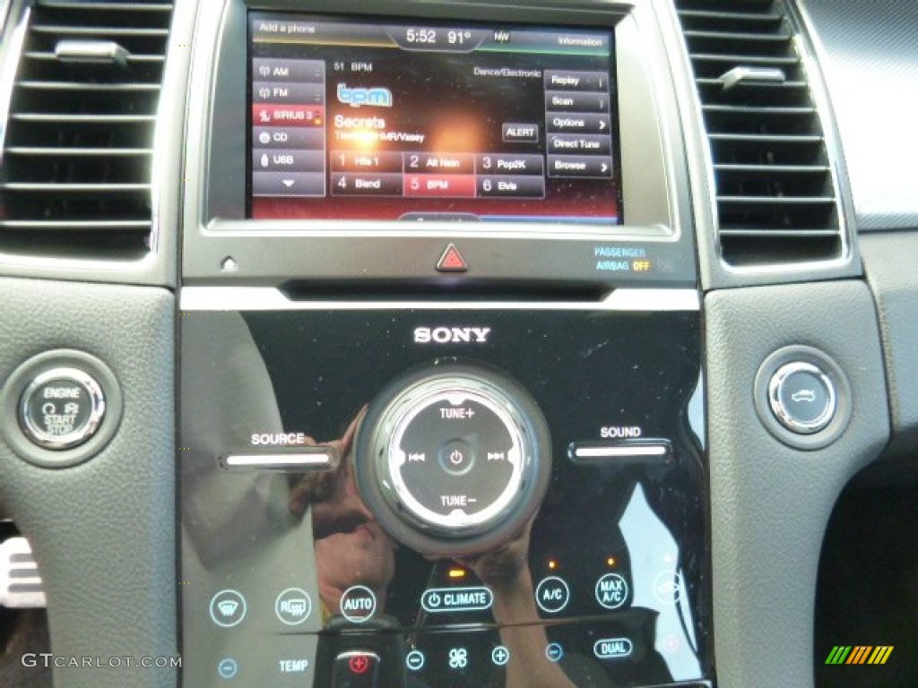 2015 Ford Taurus SHO AWD Controls Photos