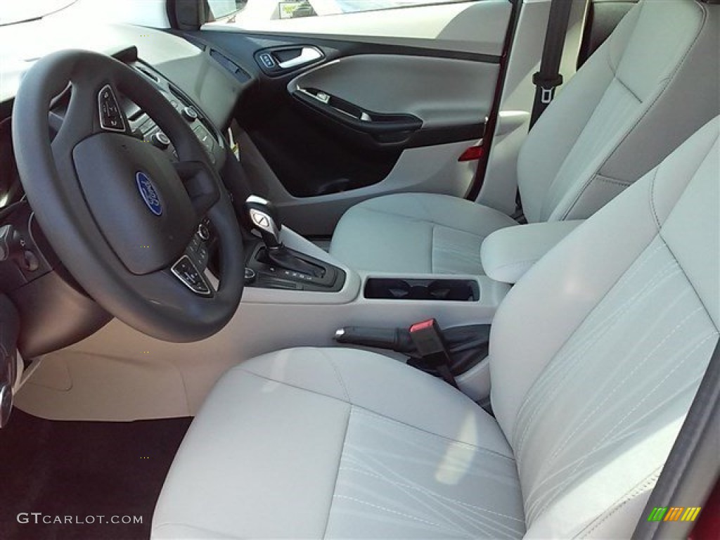 2015 Focus SE Sedan - Ruby Red Metallic / Medium Light Stone photo #11