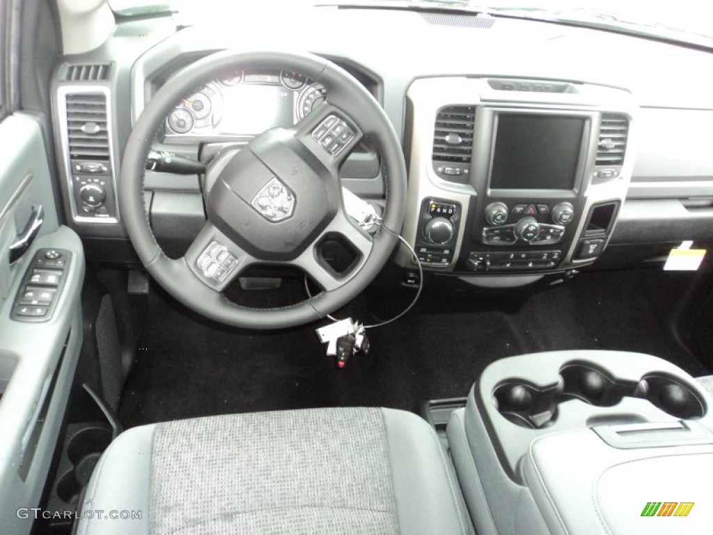 2016 1500 Big Horn Crew Cab 4x4 - Brilliant Black Crystal Pearl / Black/Diesel Gray photo #4