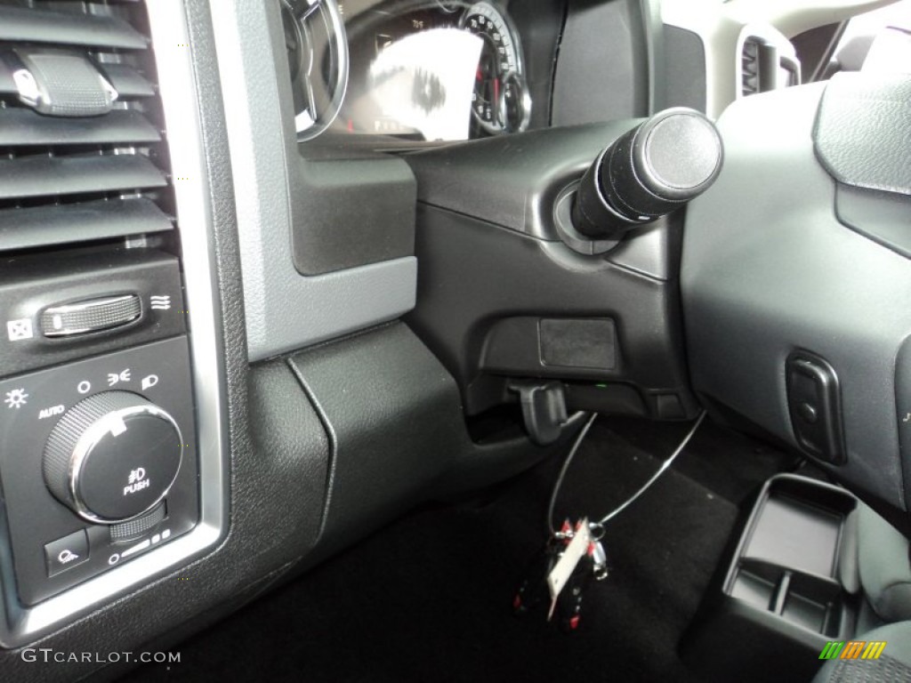 2016 1500 Big Horn Crew Cab 4x4 - Brilliant Black Crystal Pearl / Black/Diesel Gray photo #12