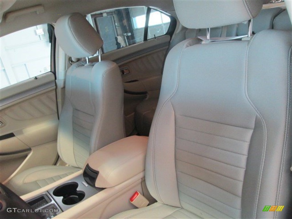 2015 Taurus SE - Tuxedo Black Metallic / Dune photo #8
