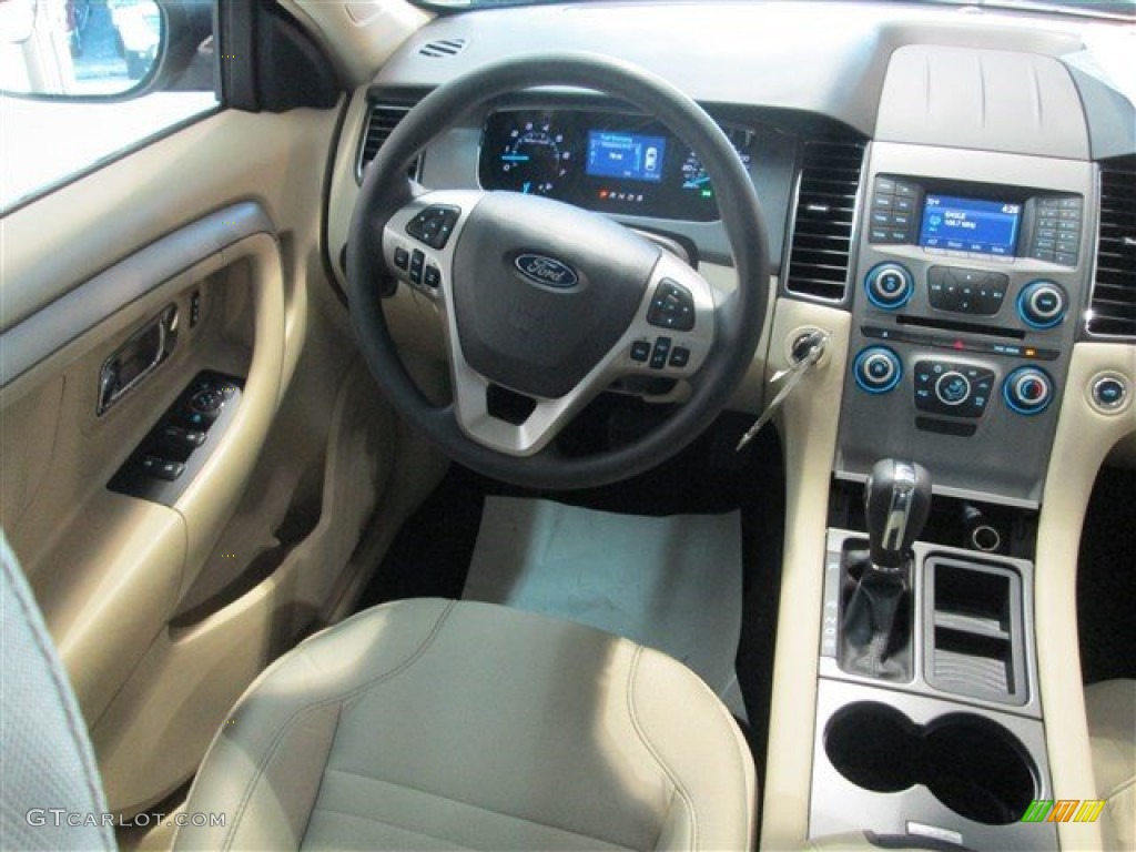 2015 Taurus SE - Tuxedo Black Metallic / Dune photo #10