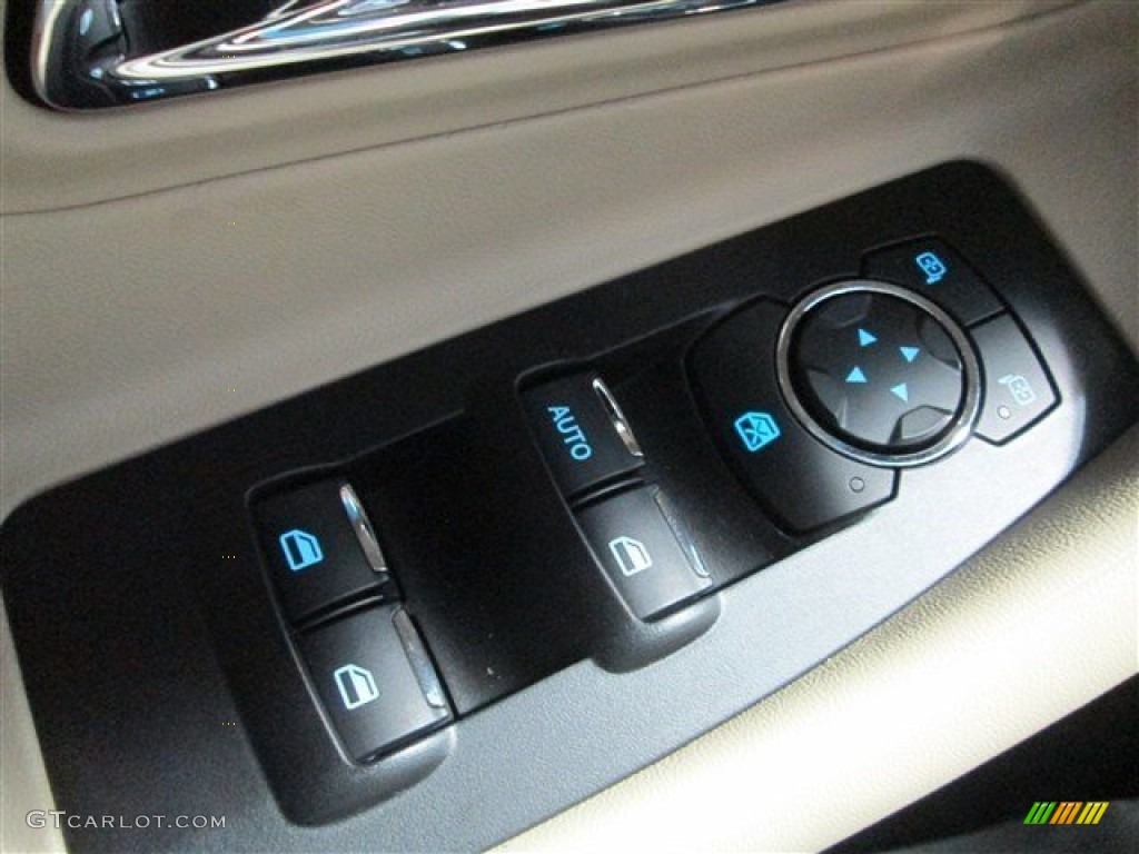 2015 Taurus SE - Tuxedo Black Metallic / Dune photo #19