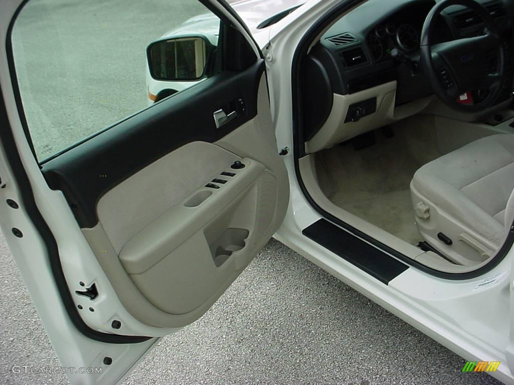2008 Fusion SEL V6 - White Suede / Camel photo #9