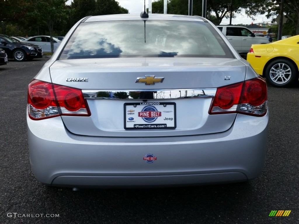 2016 Cruze Limited LT - Silver Ice Metallic / Medium Titanium photo #5