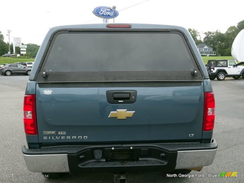 2009 Silverado 1500 LT XFE Crew Cab - Blue Granite Metallic / Light Cashmere photo #4