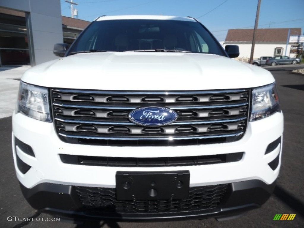 2016 Explorer 4WD - Oxford White / Medium Light Camel photo #2