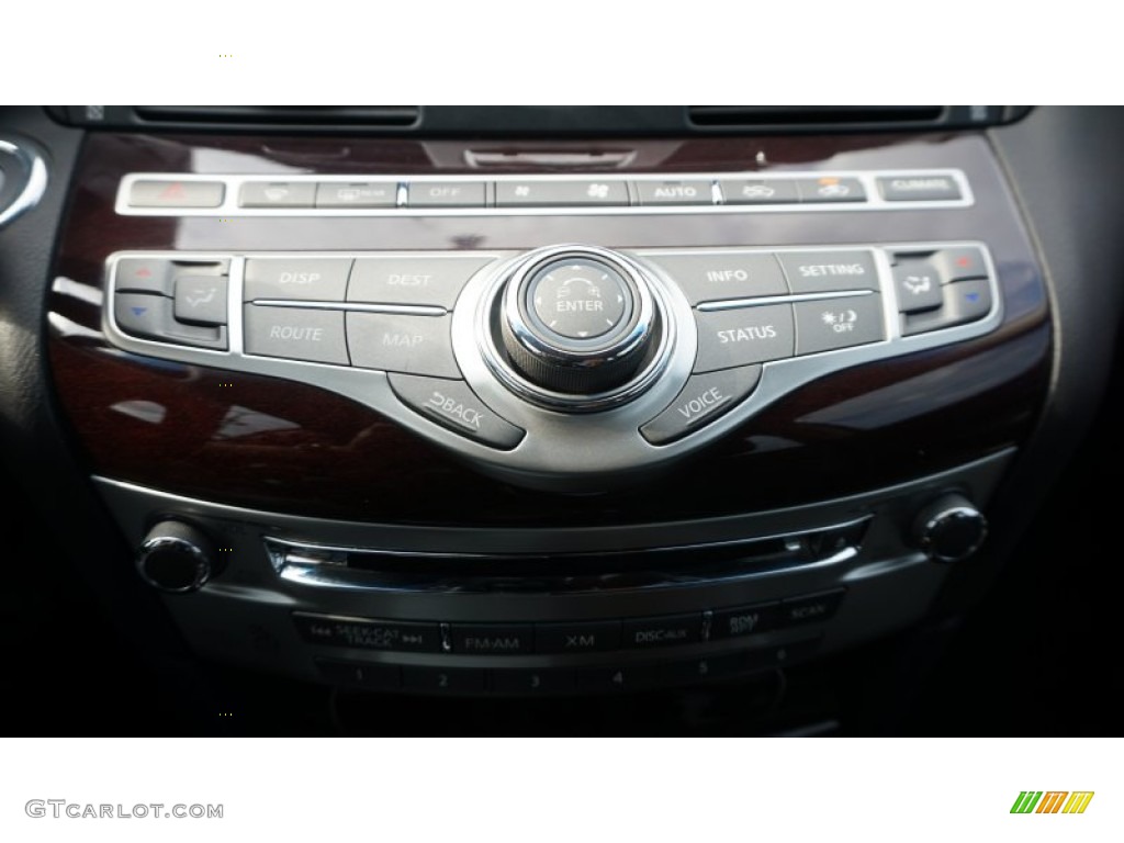 2011 M 37x AWD Sedan - Liquid Platinum / Graphite photo #35