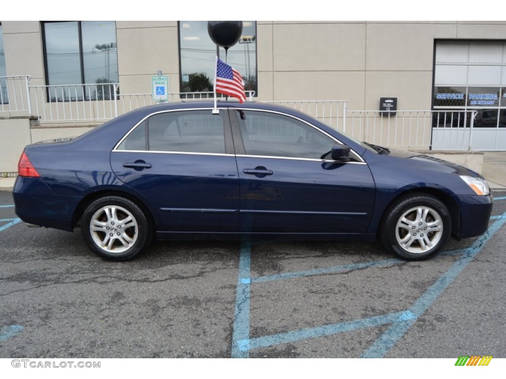 2006 Accord SE Sedan - Royal Blue Pearl / Gray photo #4