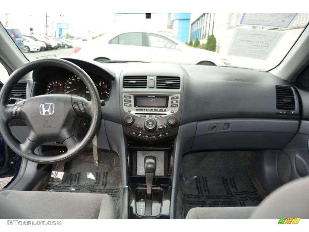 2006 Accord SE Sedan - Royal Blue Pearl / Gray photo #13