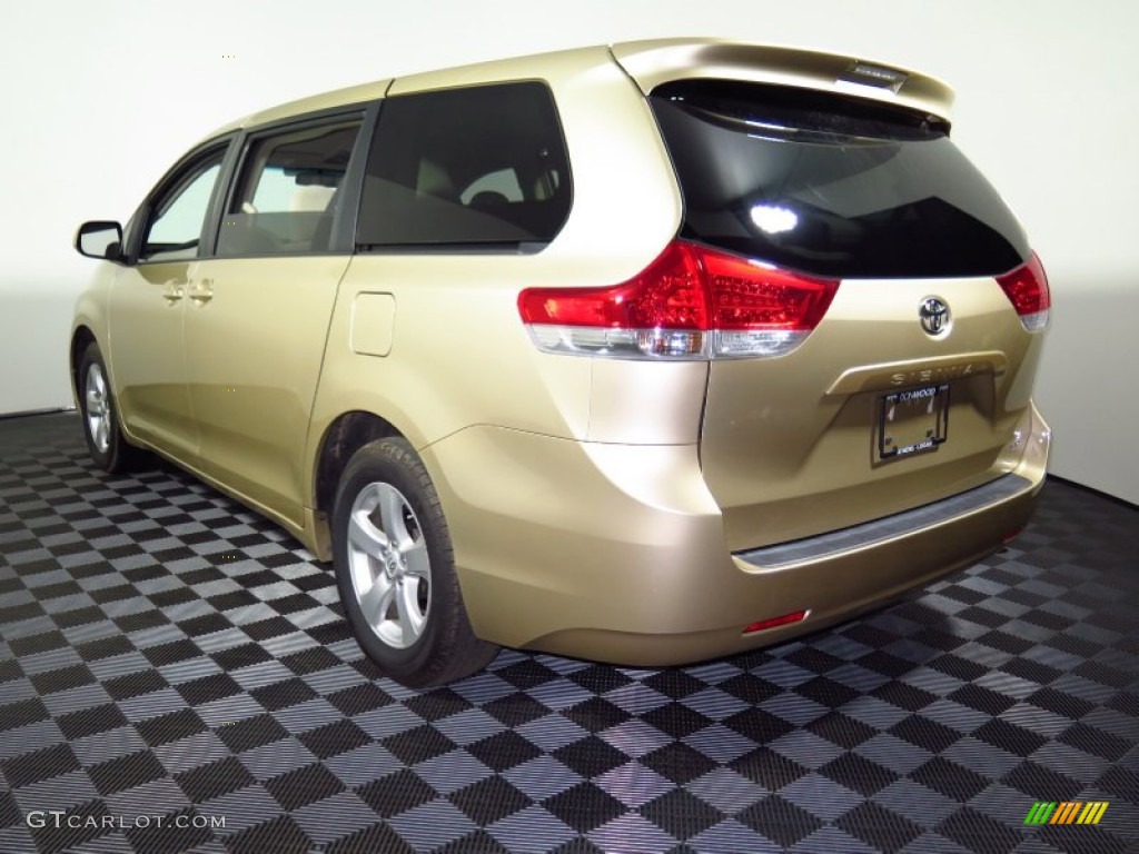 2011 Sienna LE - Sandy Beach Metallic / Bisque photo #11