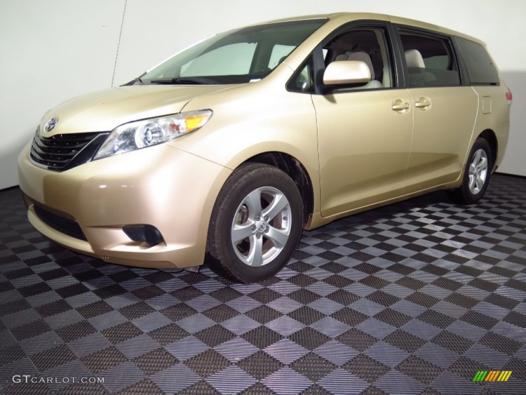 2011 Sienna LE - Sandy Beach Metallic / Bisque photo #33