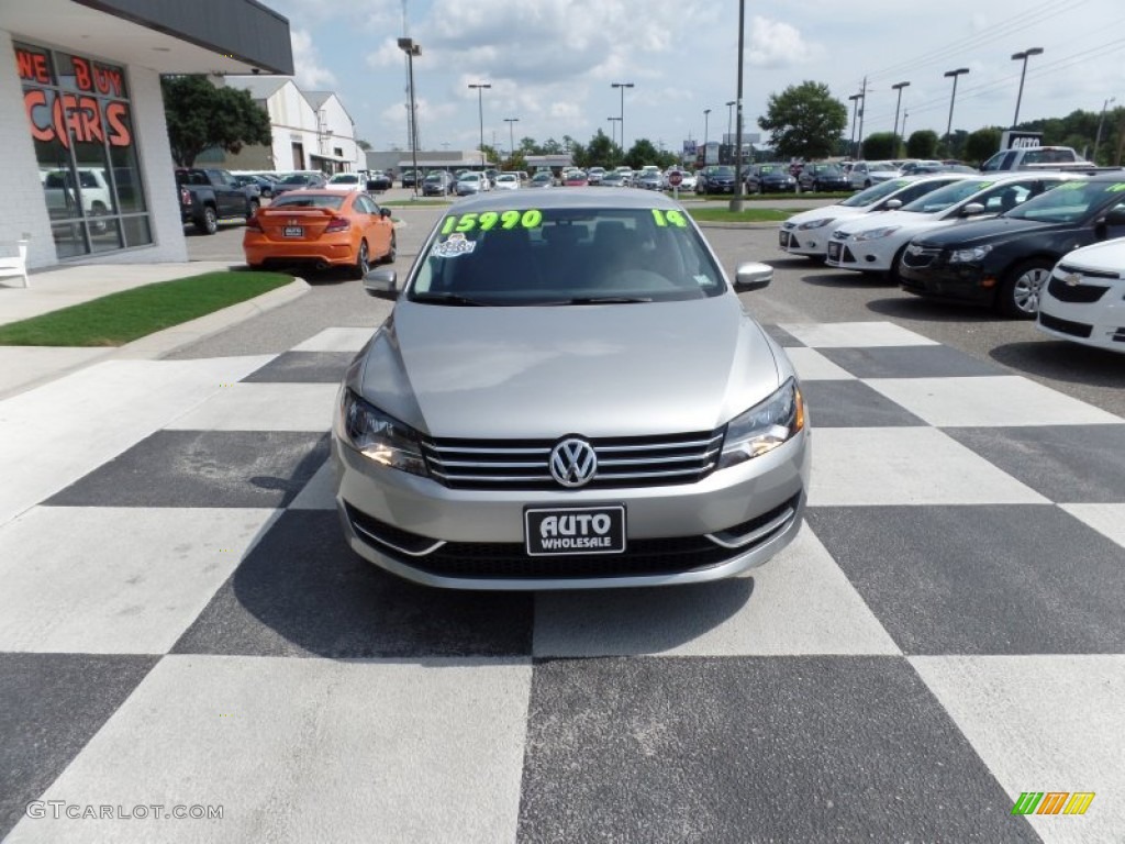 2014 Passat 1.8T Wolfsburg Edition - Reflex Silver Metallic / Moonrock photo #2