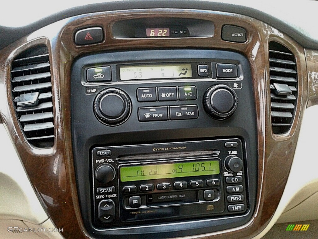 2003 Highlander V6 4WD - Electric Green Mica / Ivory photo #17