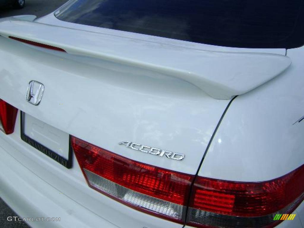 2004 Accord EX Sedan - Taffeta White / Ivory photo #11