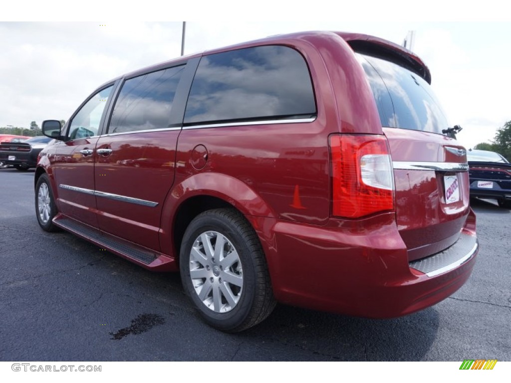 2016 Town & Country Touring - Deep Cherry Red Crystal Pearl / Black/Light Graystone photo #5