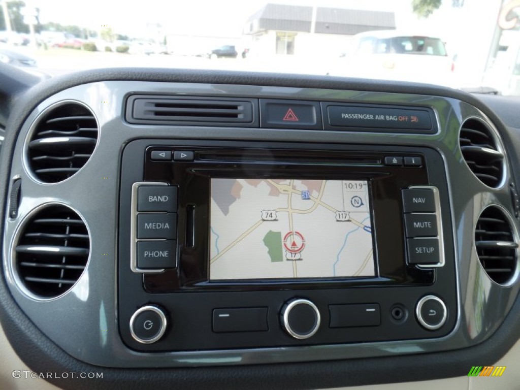 2012 Tiguan SEL - Deep Black Metallic / Beige photo #17