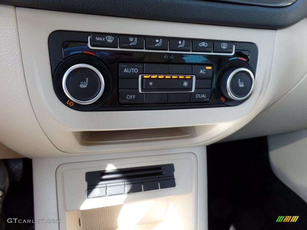 2012 Tiguan SEL - Deep Black Metallic / Beige photo #18