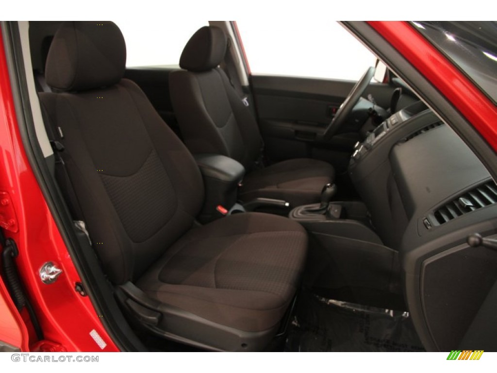 2013 Soul 1.6 - Molten Red / Black Cloth photo #11