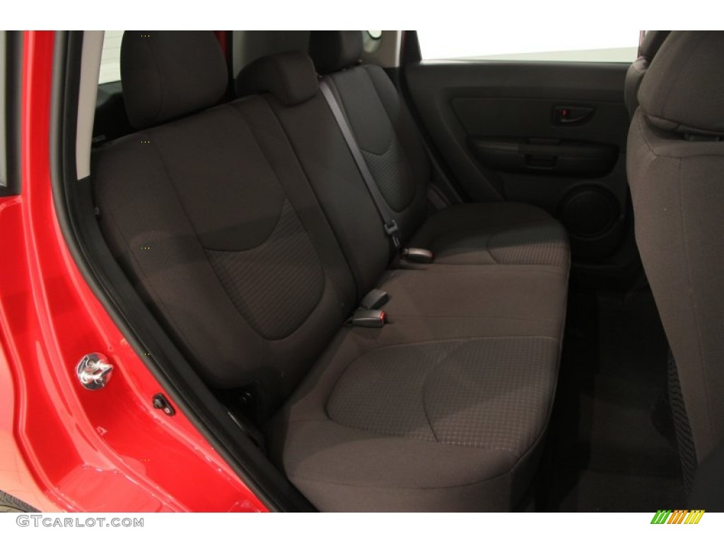 2013 Soul 1.6 - Molten Red / Black Cloth photo #12