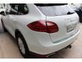 White - Cayenne S Hybrid Photo No. 7