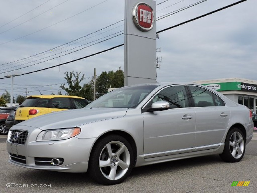 Silver Metallic Volvo S80