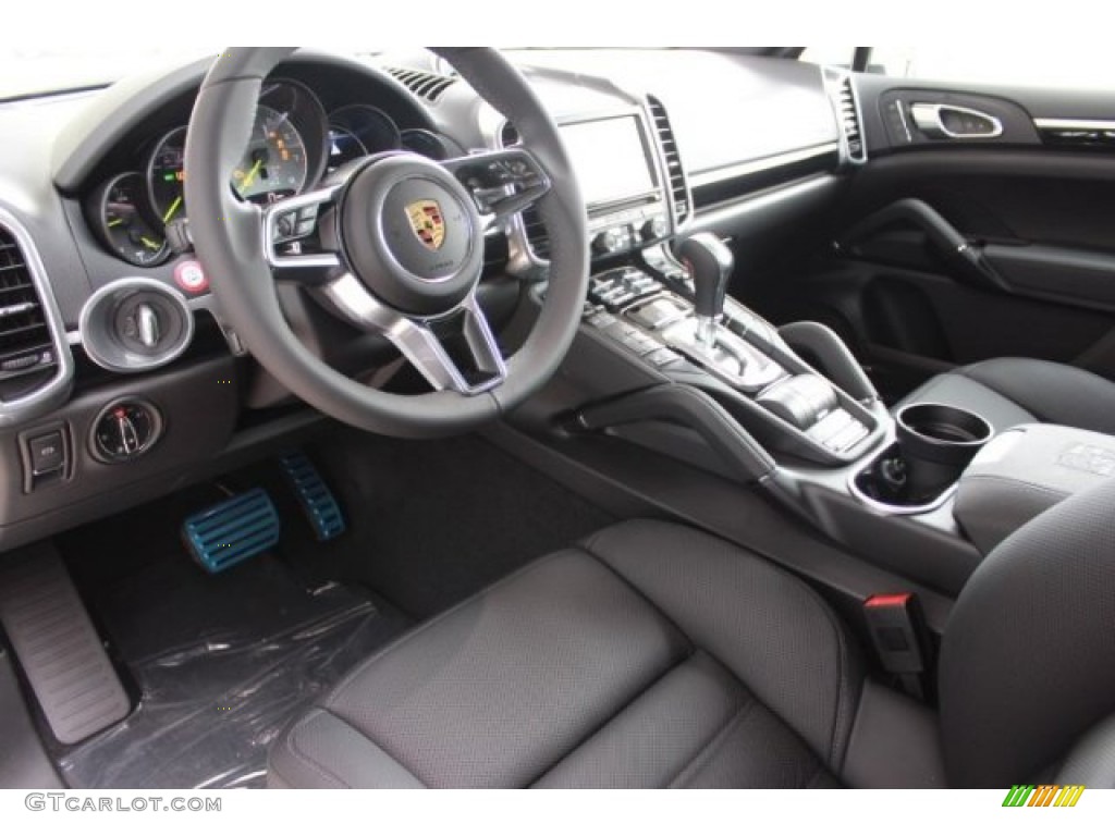 Black Interior 2016 Porsche Cayenne S E-Hybrid Photo #107063473