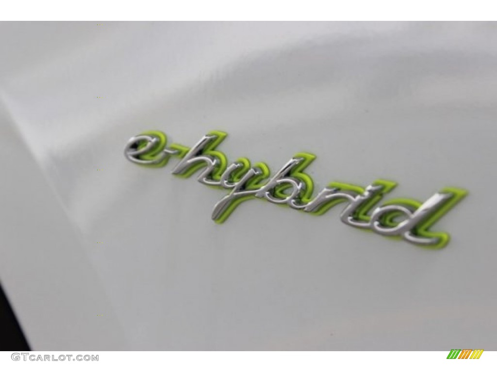 2016 Porsche Cayenne S E-Hybrid Marks and Logos Photo #107064055