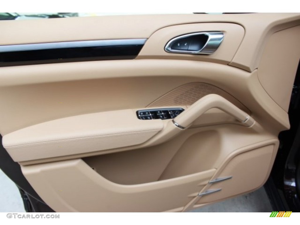2016 Cayenne  - Mahogany Metallic / Luxor Beige photo #10
