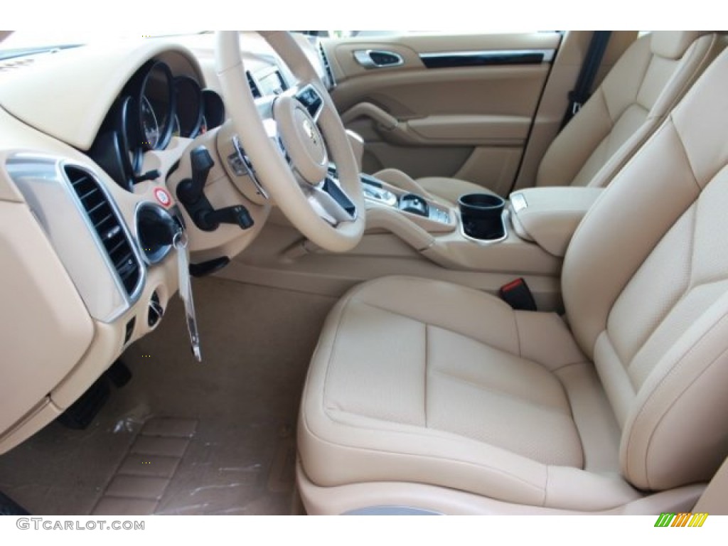 2016 Porsche Cayenne Standard Cayenne Model Front Seat Photos