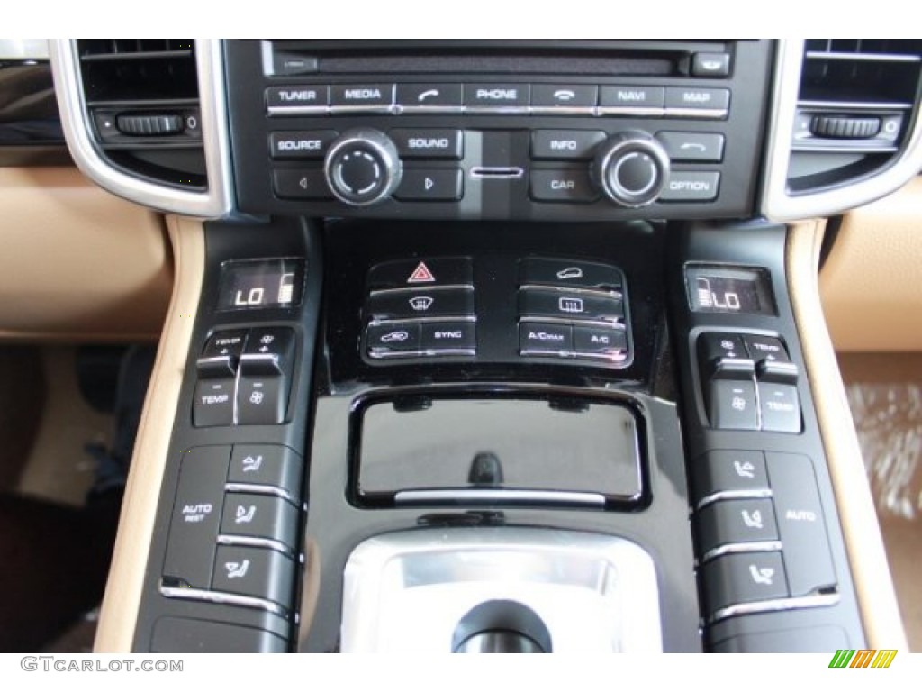 2016 Cayenne  - Mahogany Metallic / Luxor Beige photo #17