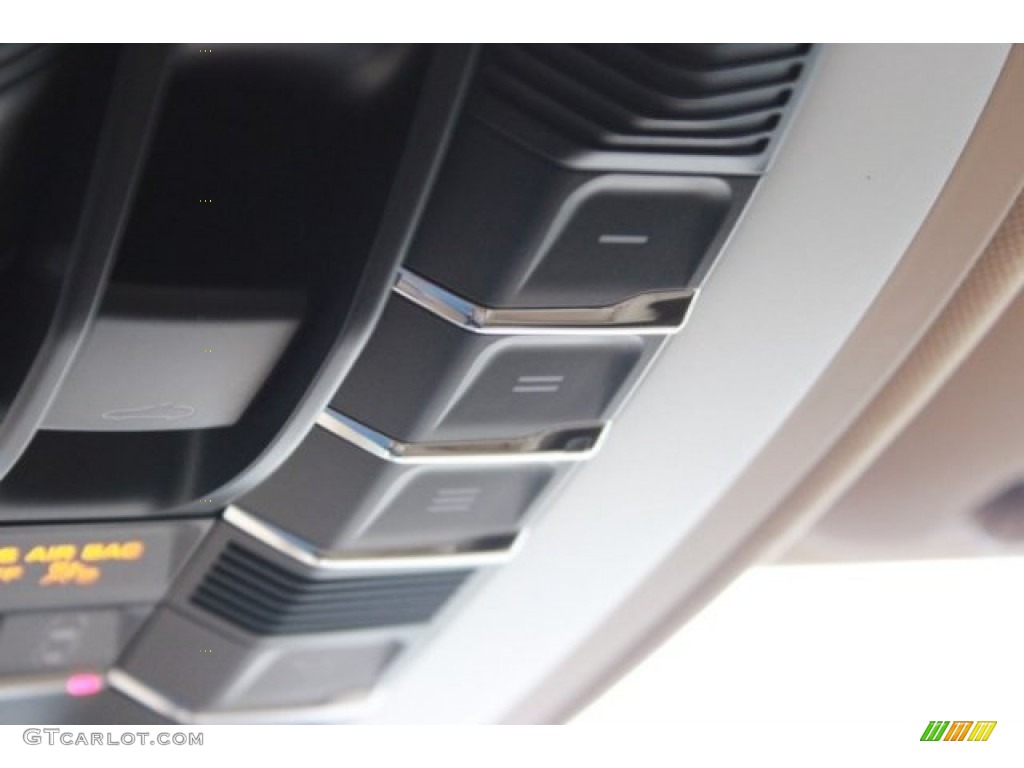 2016 Cayenne  - Mahogany Metallic / Luxor Beige photo #23