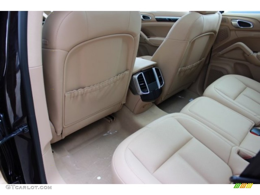 2016 Cayenne  - Mahogany Metallic / Luxor Beige photo #32
